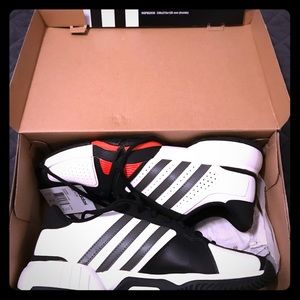 Adidas Barricades